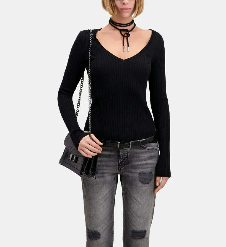 Ribbed Fine Knit Sweater Front Pockets Side Pockets Patch Pockets