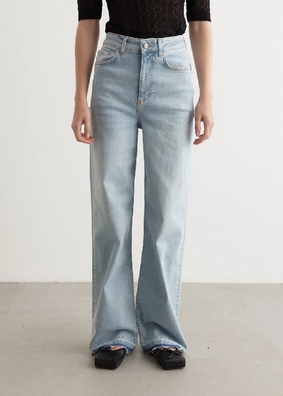 Andi Jeans Comfortable Mid-Rise Jeans